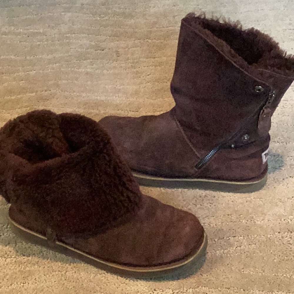 Tamarac shearling suede boots